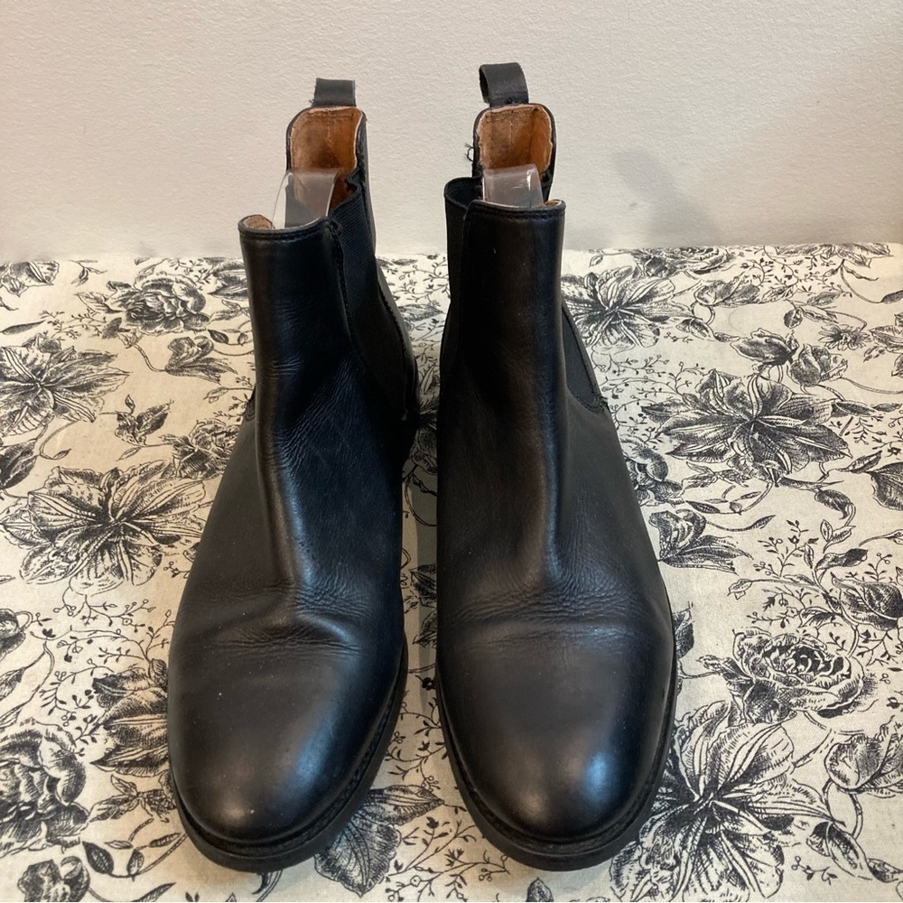 OFFICE LONDON Sz 40 Leather Chelsea Style Pull On Booties - Picture 2 of 9